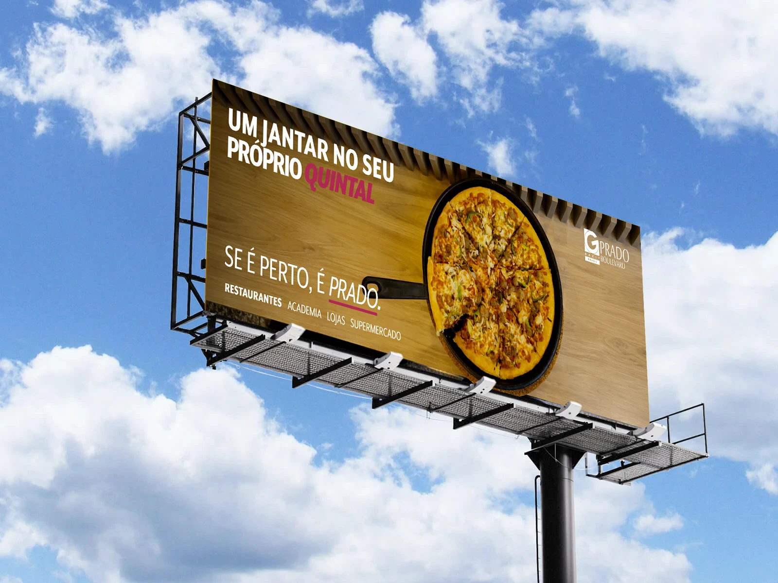 Outdoor da campanha com a peça do jantar.